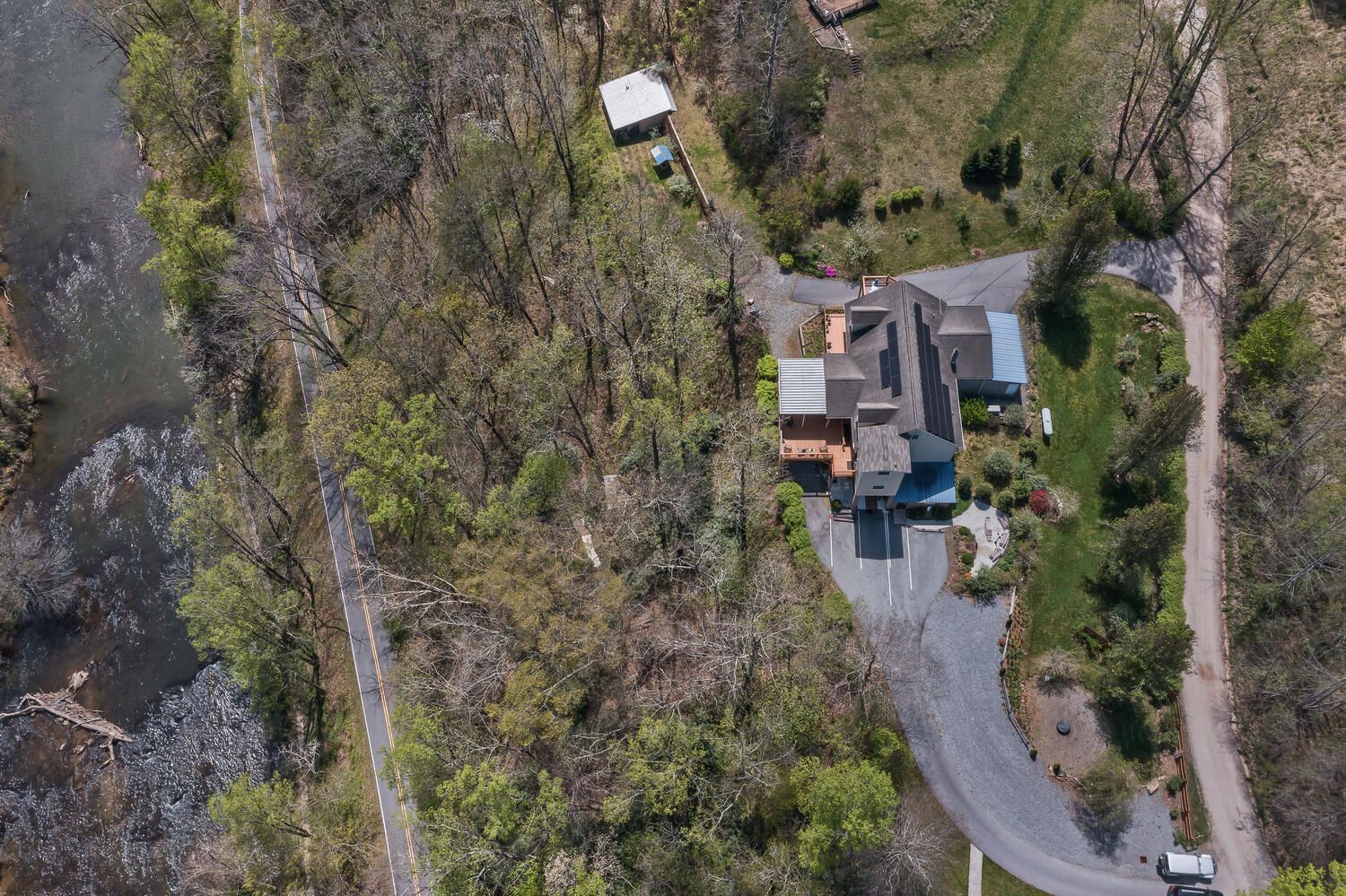 Moonlight Spa and Retreat: 129 Moonlight Dr, Sylva, NC 28779
